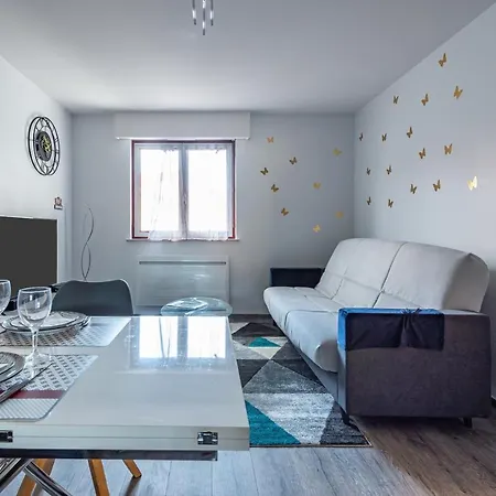 Halte De La Commanderie Apartment